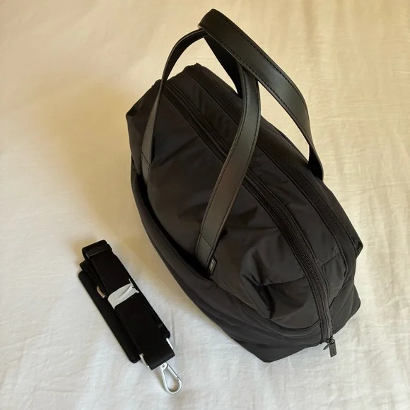 The Quilted Everywhere Bag - Picture 4 of 7